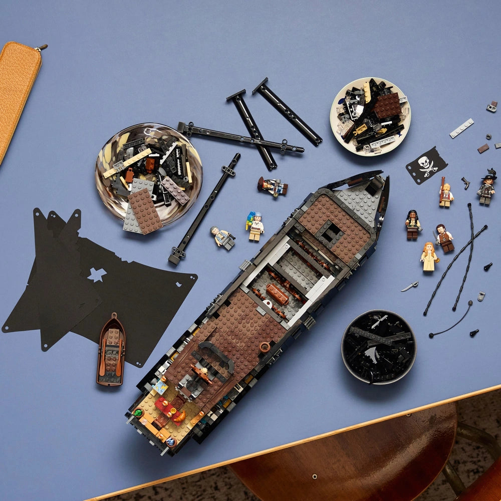 Lego Icons: Captain Jack Sparrow's Pirate Ship