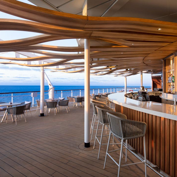 Luxury 7-Night Alaska Dawes Glacier Cruise for 2