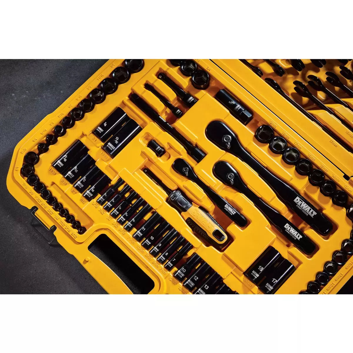 DEWALT Mechanics Set 184pcs
