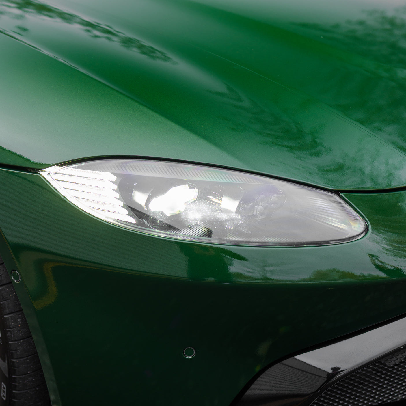 Immaculate Aston Martin V8 Vantage