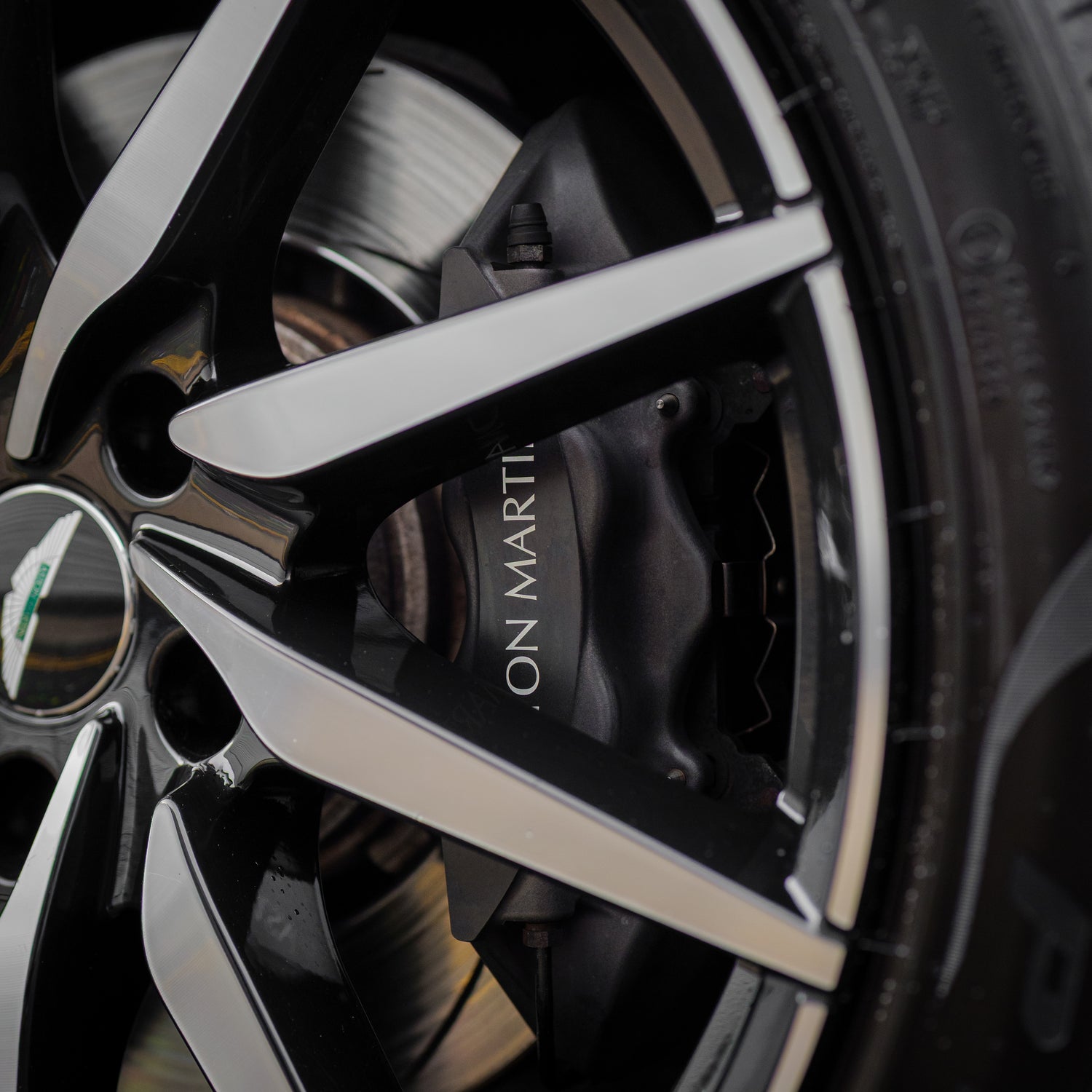 Immaculate Aston Martin V8 Vantage