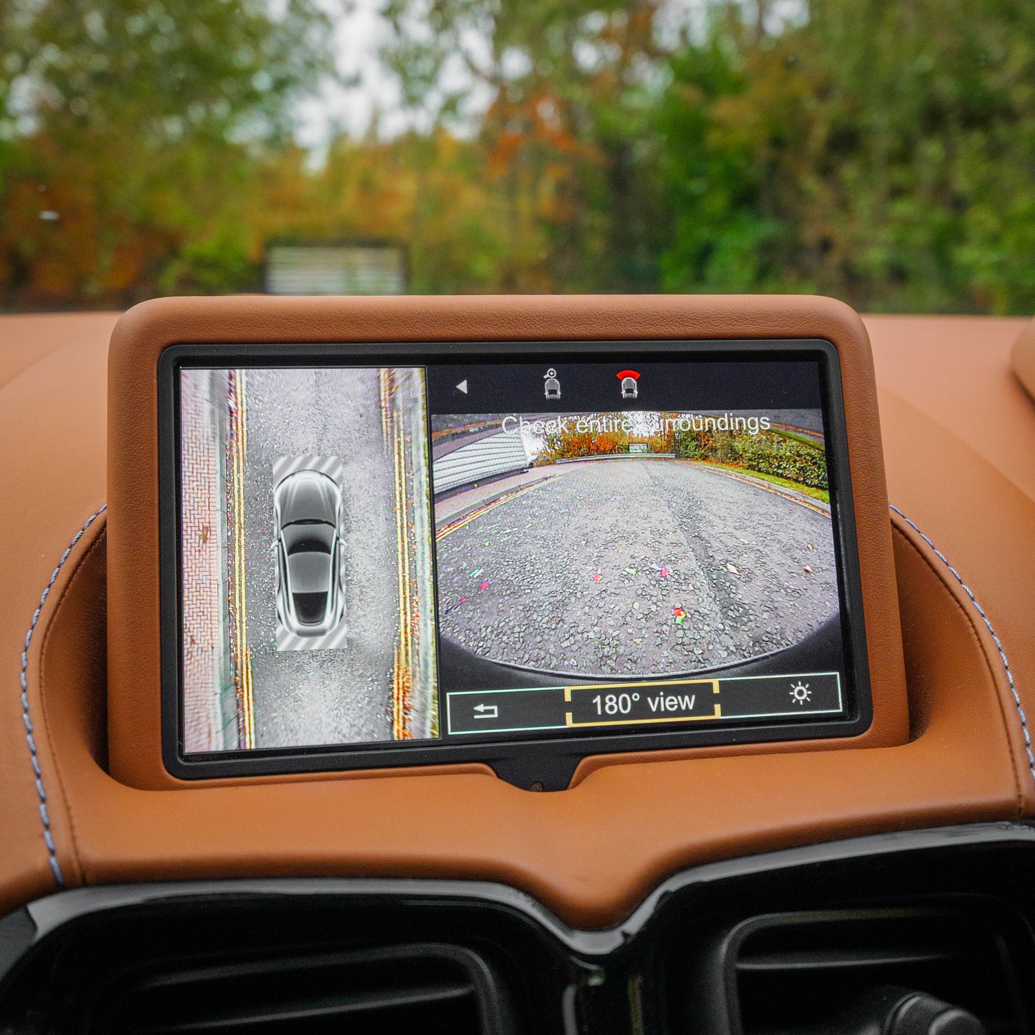 Immaculate Aston Martin V8 Vantage