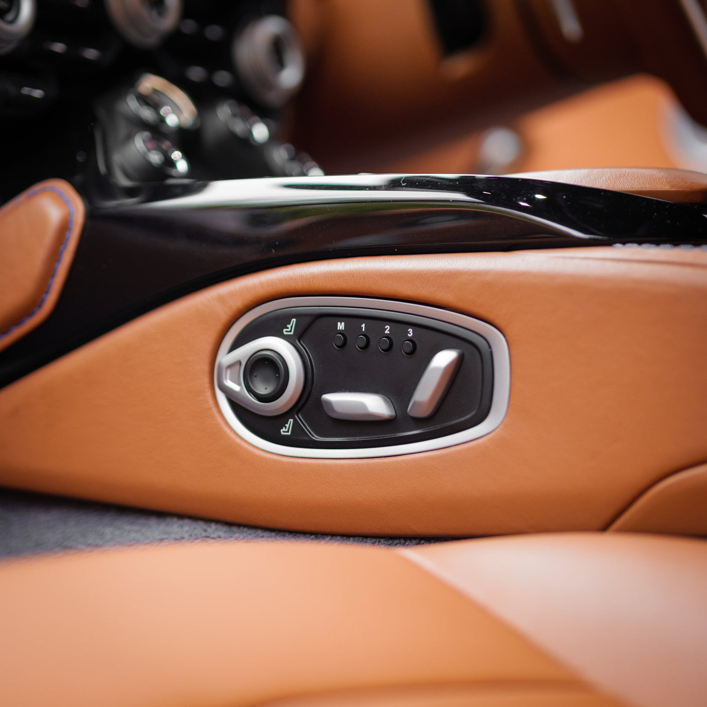 Immaculate Aston Martin V8 Vantage