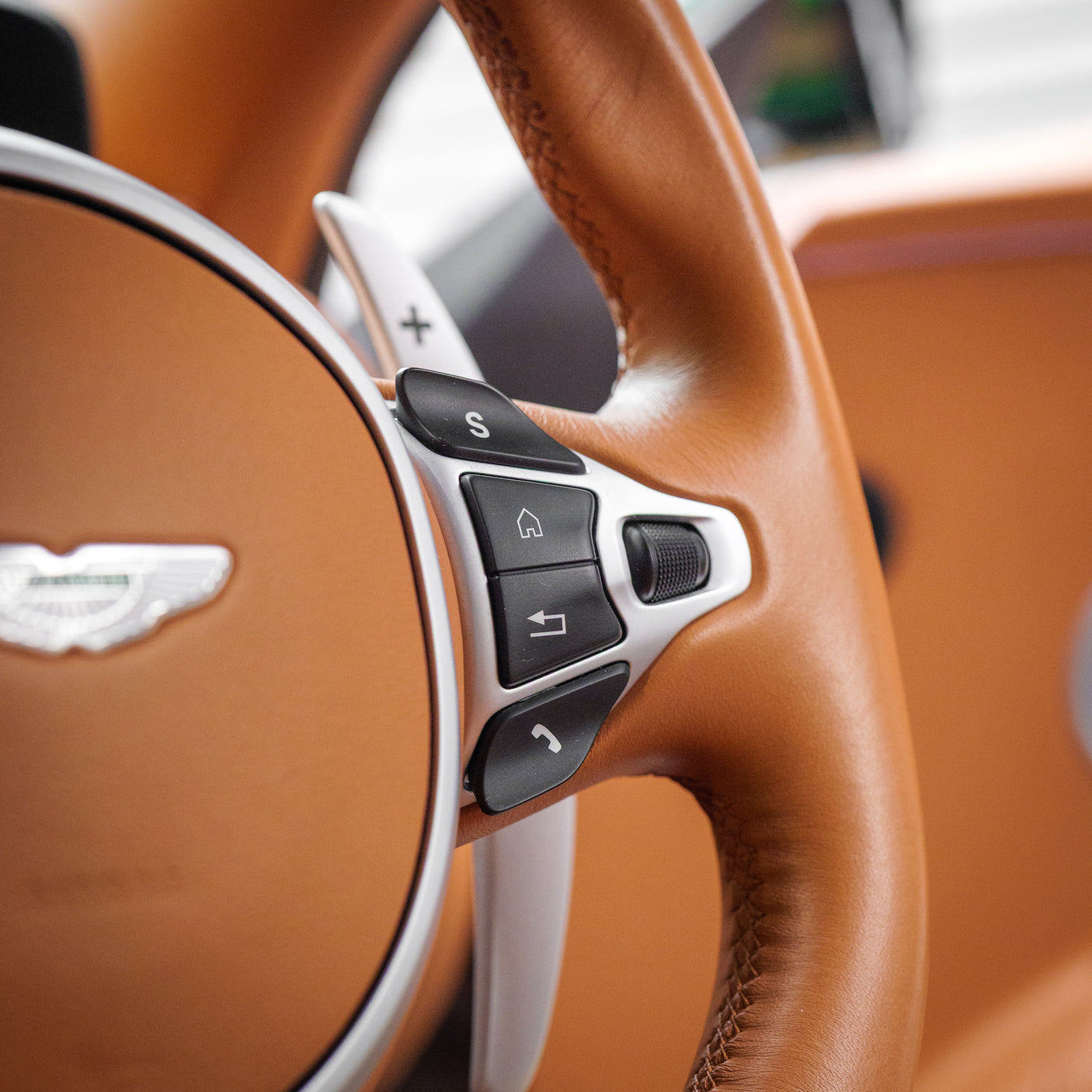 Immaculate Aston Martin V8 Vantage