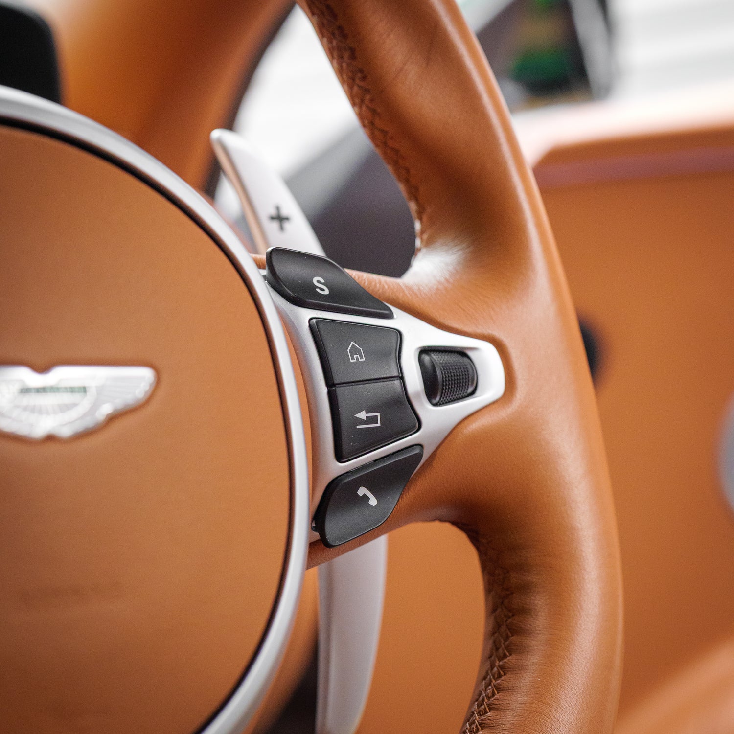 Immaculate Aston Martin V8 Vantage