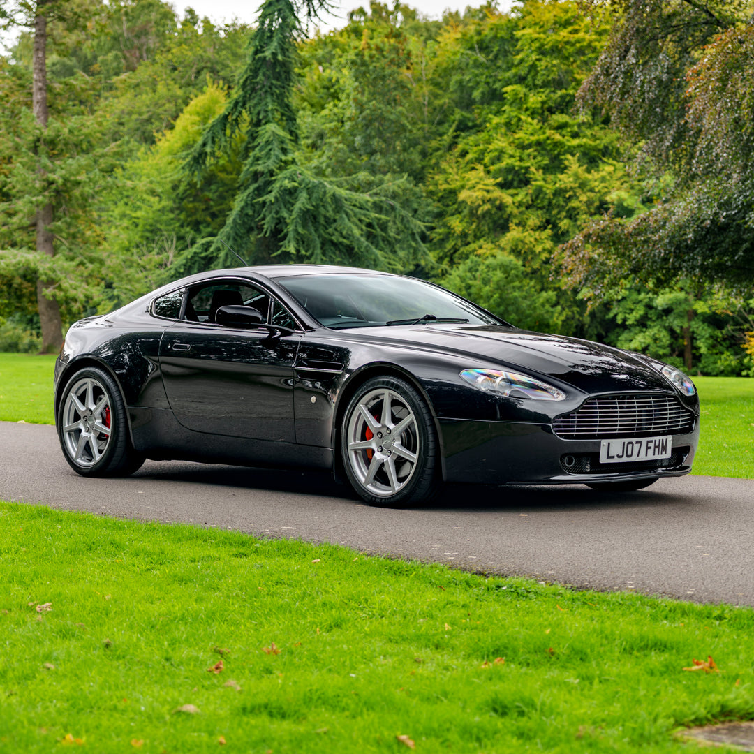 V8 Aston Martin