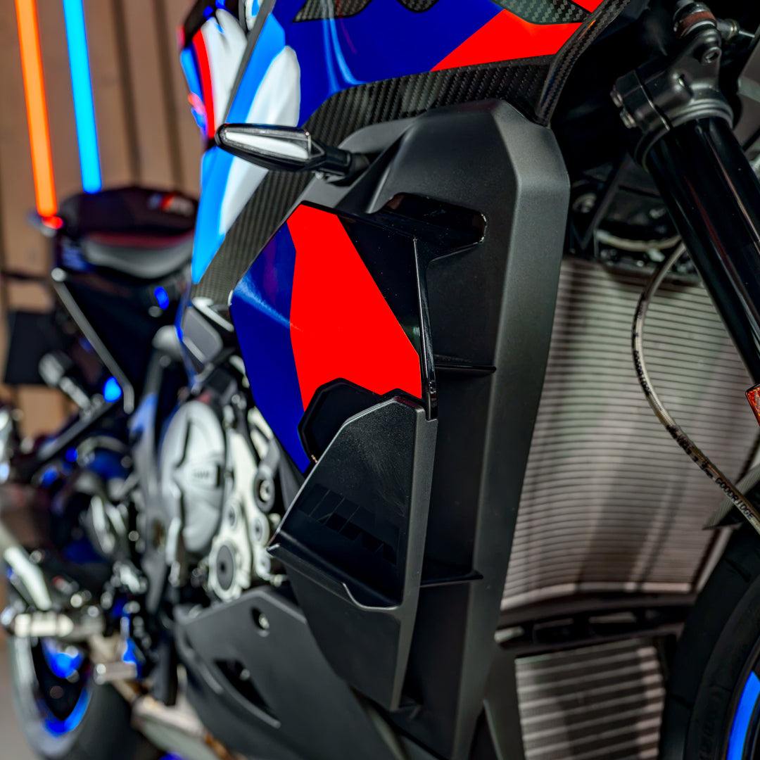 2025 BMW M1000XR