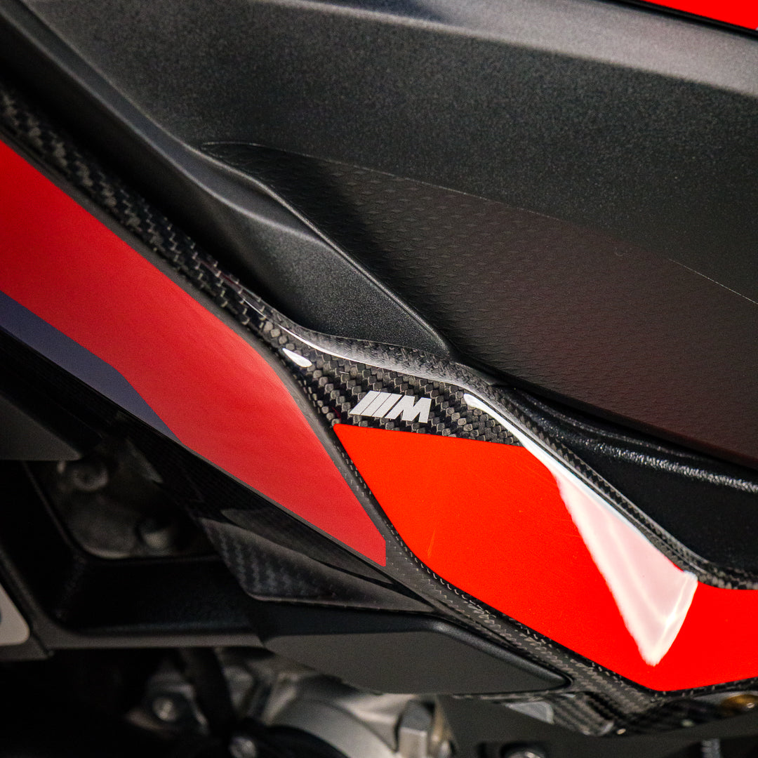 2025 BMW M1000XR