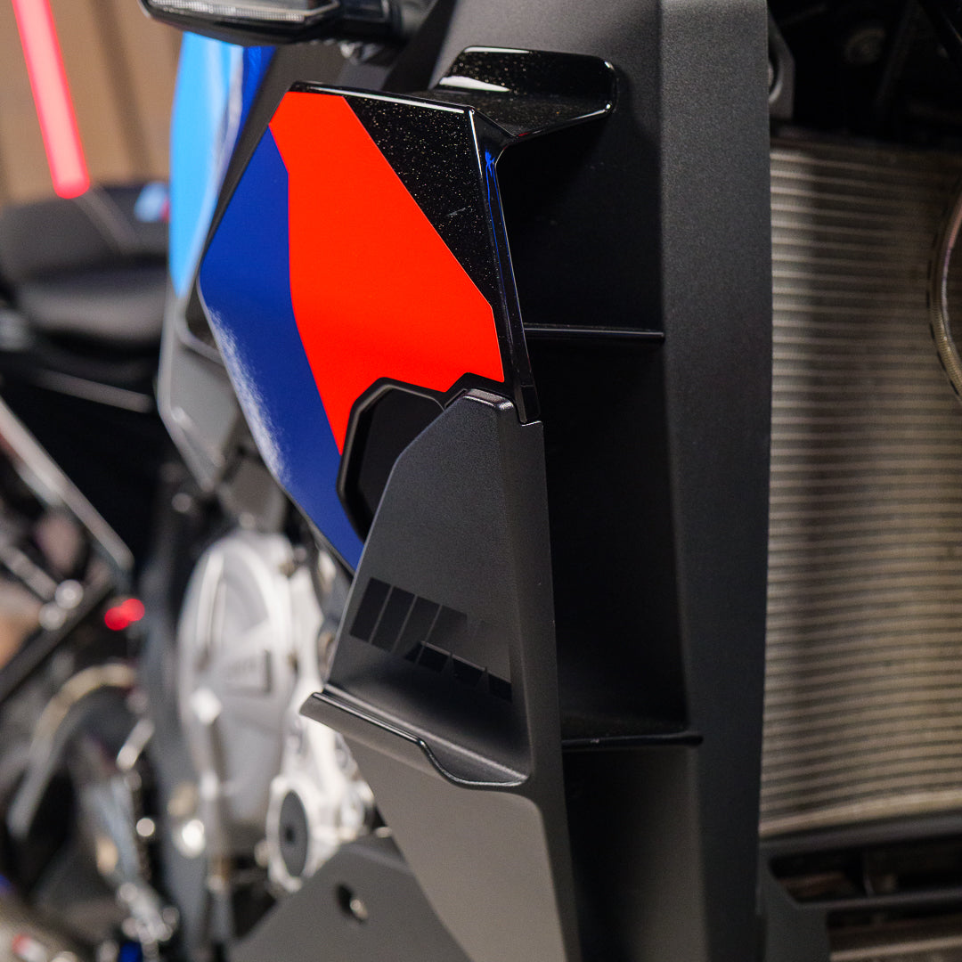2025 BMW M1000XR