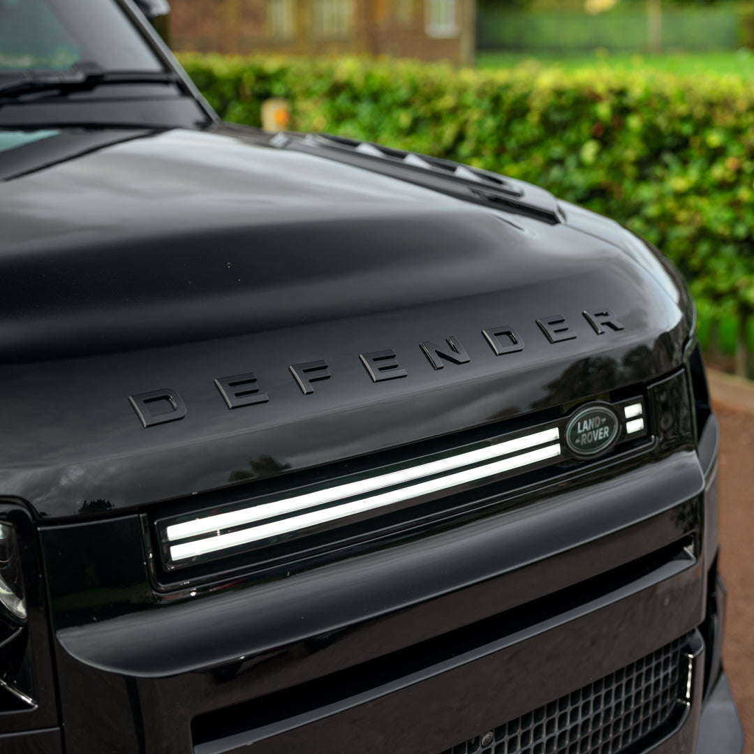 2025 Land Rover Defender 110 X-Dynamic