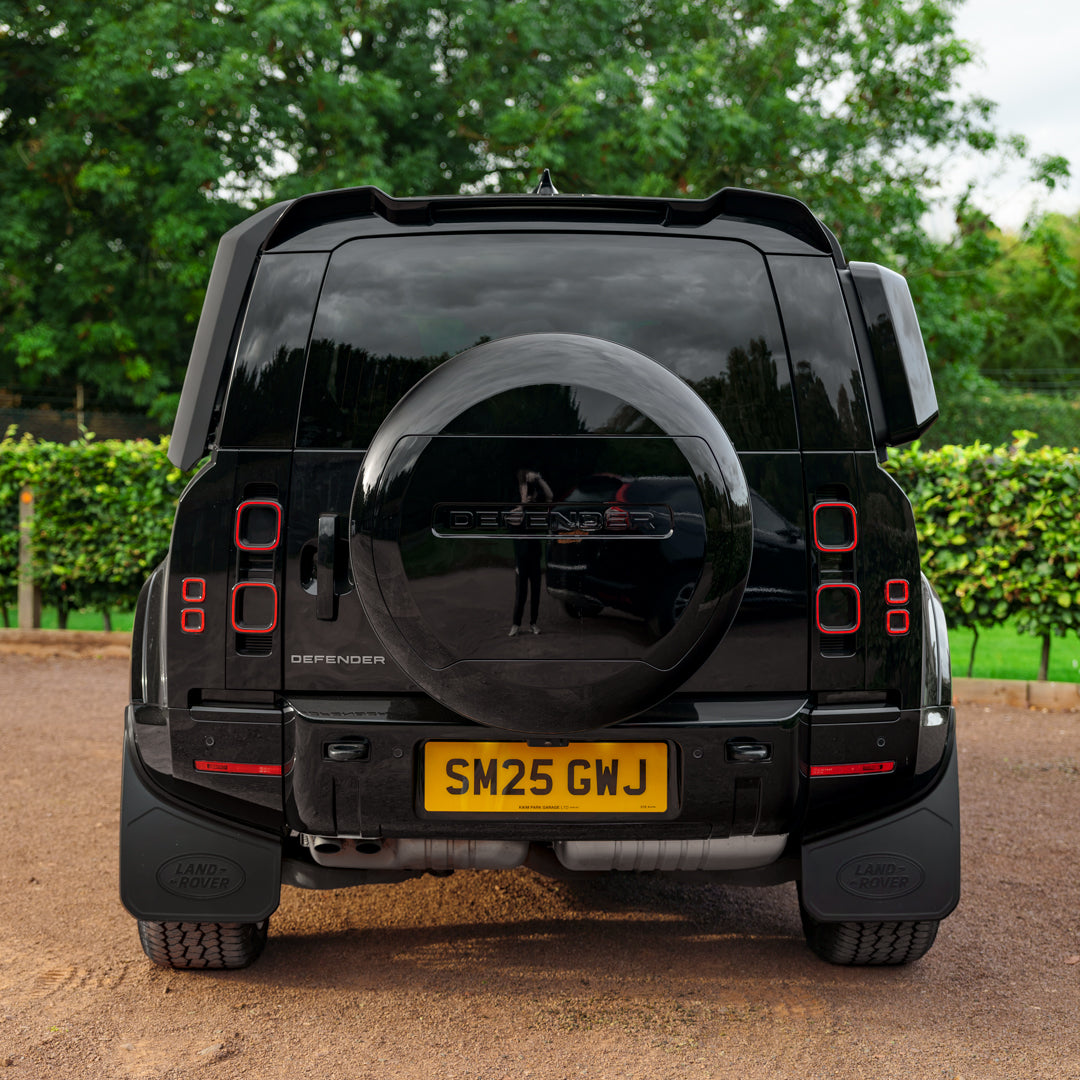 2025 Land Rover Defender 110 X-Dynamic
