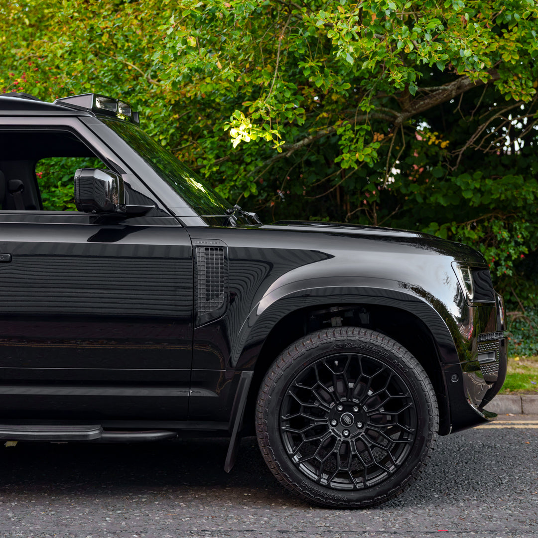 2025 Land Rover Defender 110 X-Dynamic