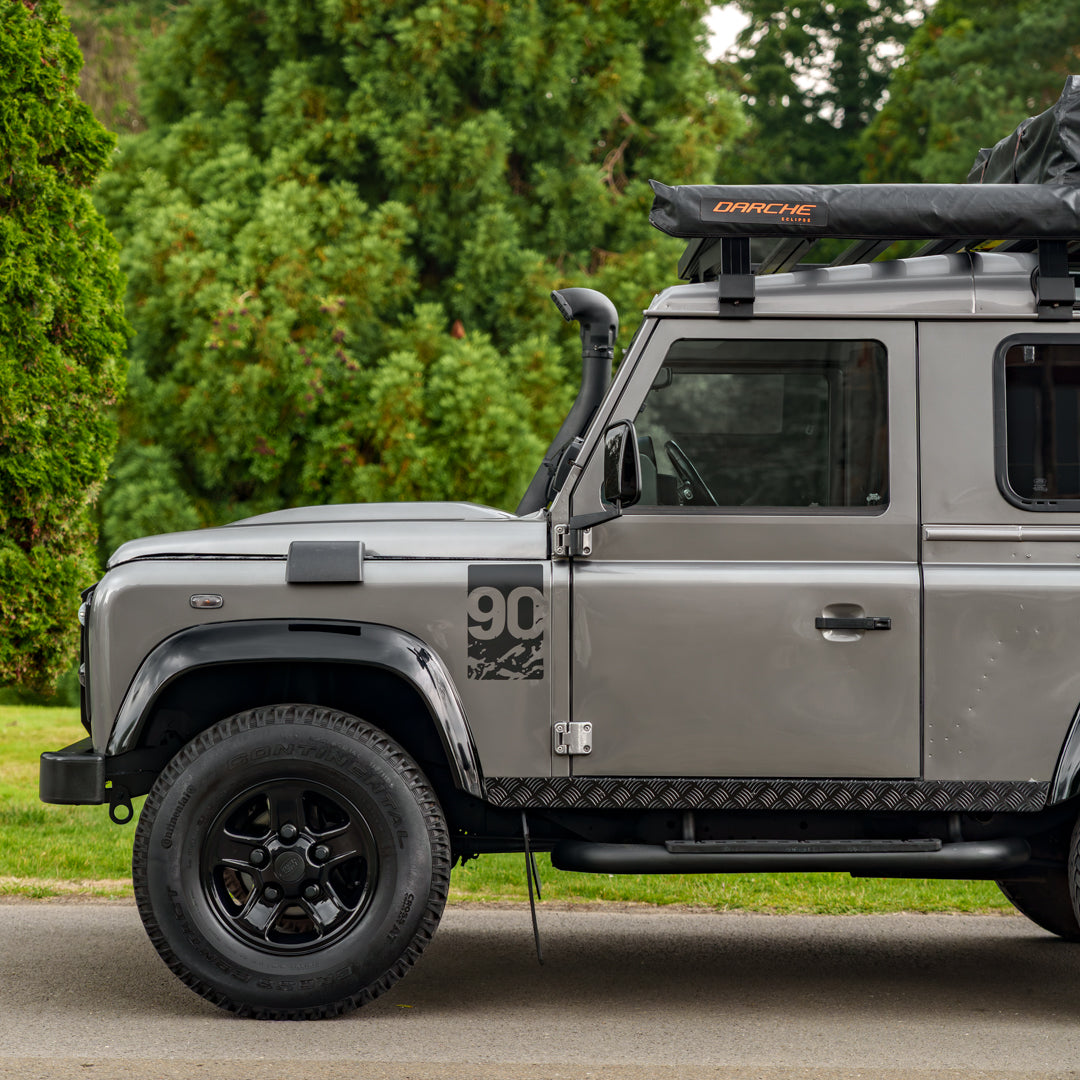 Land Rover Defender 90