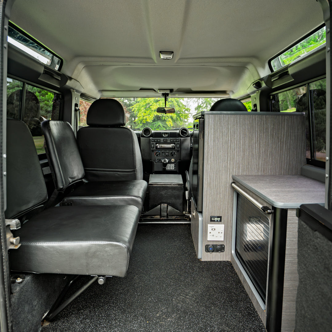 Land Rover Defender 90