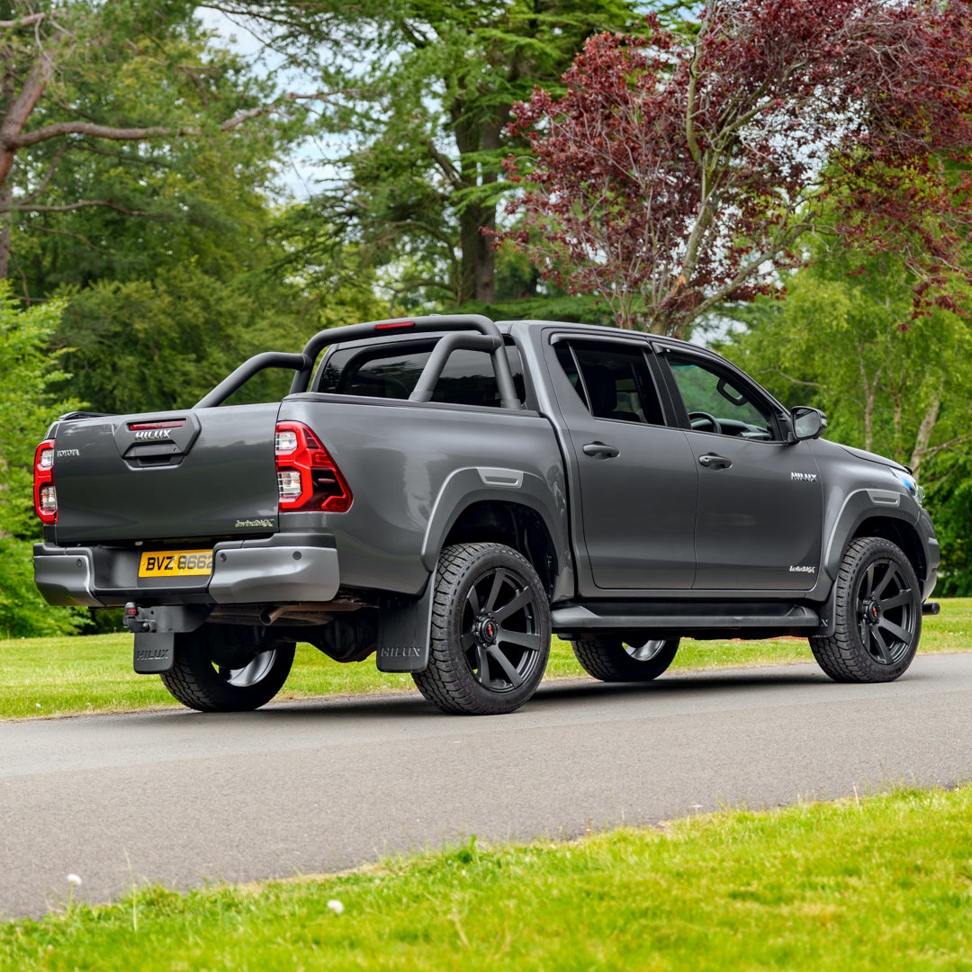 2025 Toyota Hilux Invincible X