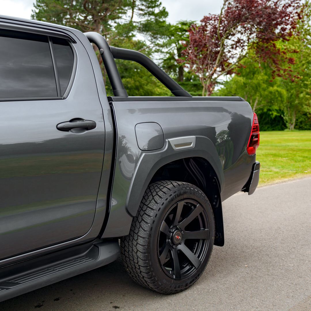 2025 Toyota Hilux Invincible X