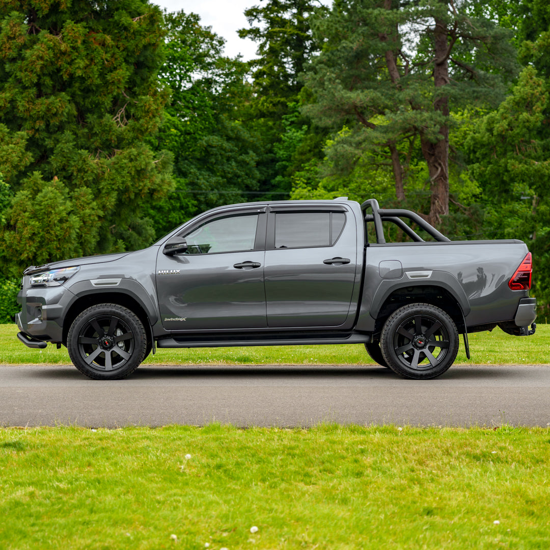 2025 Toyota Hilux Invincible X