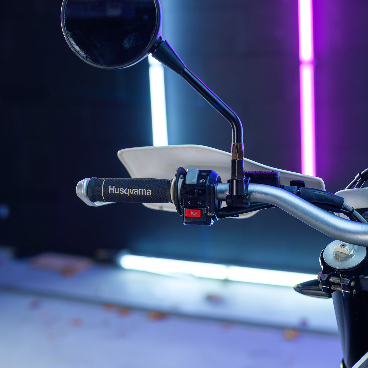 LOW ODDS: HUSQVARNA 701 SUPERMOTO