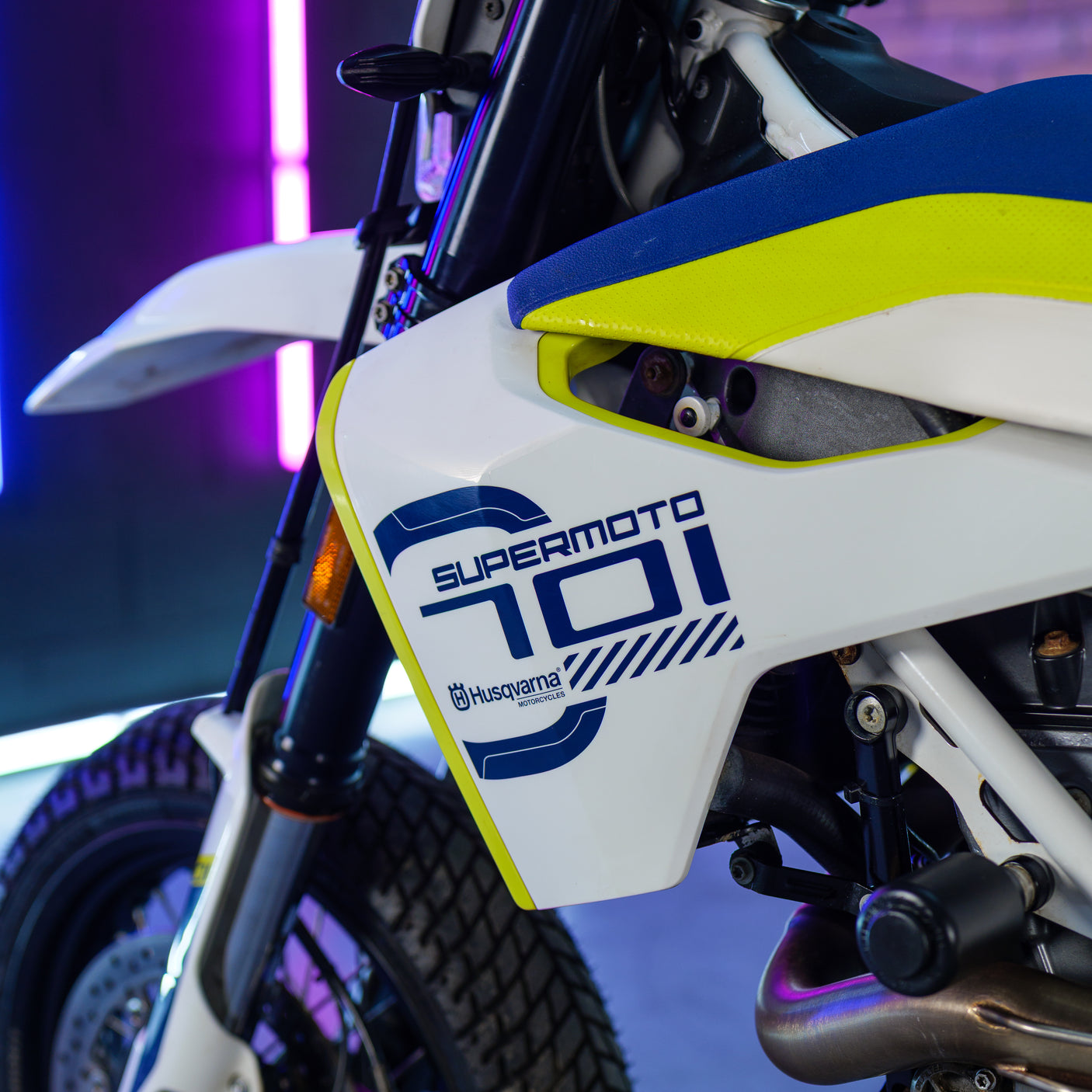 LOW ODDS: HUSQVARNA 701 SUPERMOTO