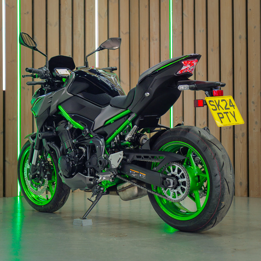Minted Kawasaki Z900