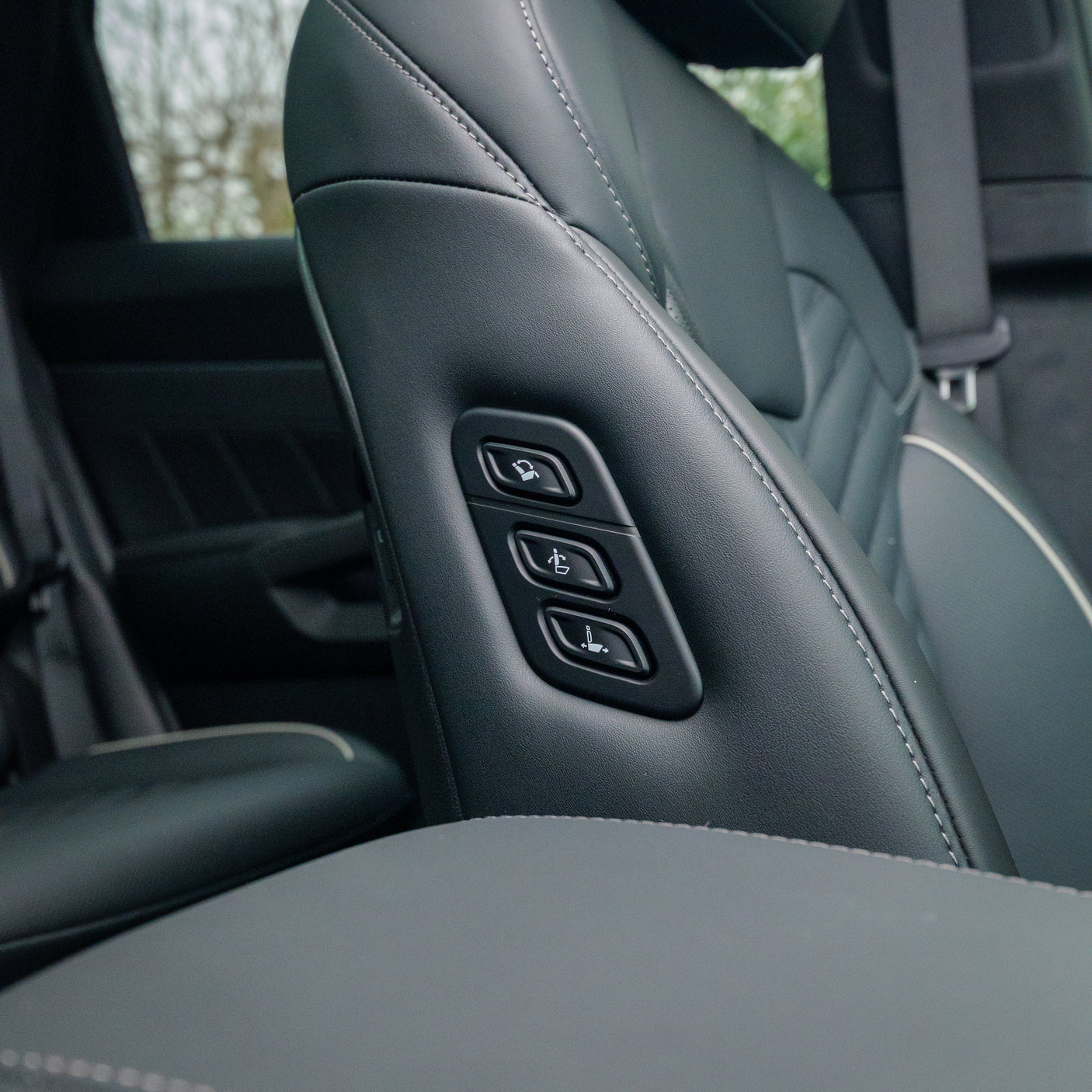 BRAND NEW Automatic 7 seat Kia Sorento 4