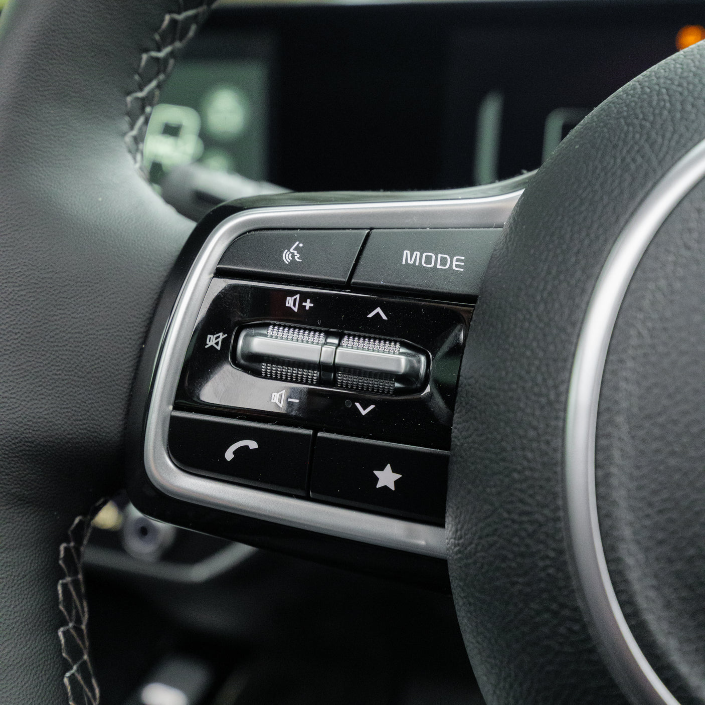 BRAND NEW Automatic 7 seat Kia Sorento 4