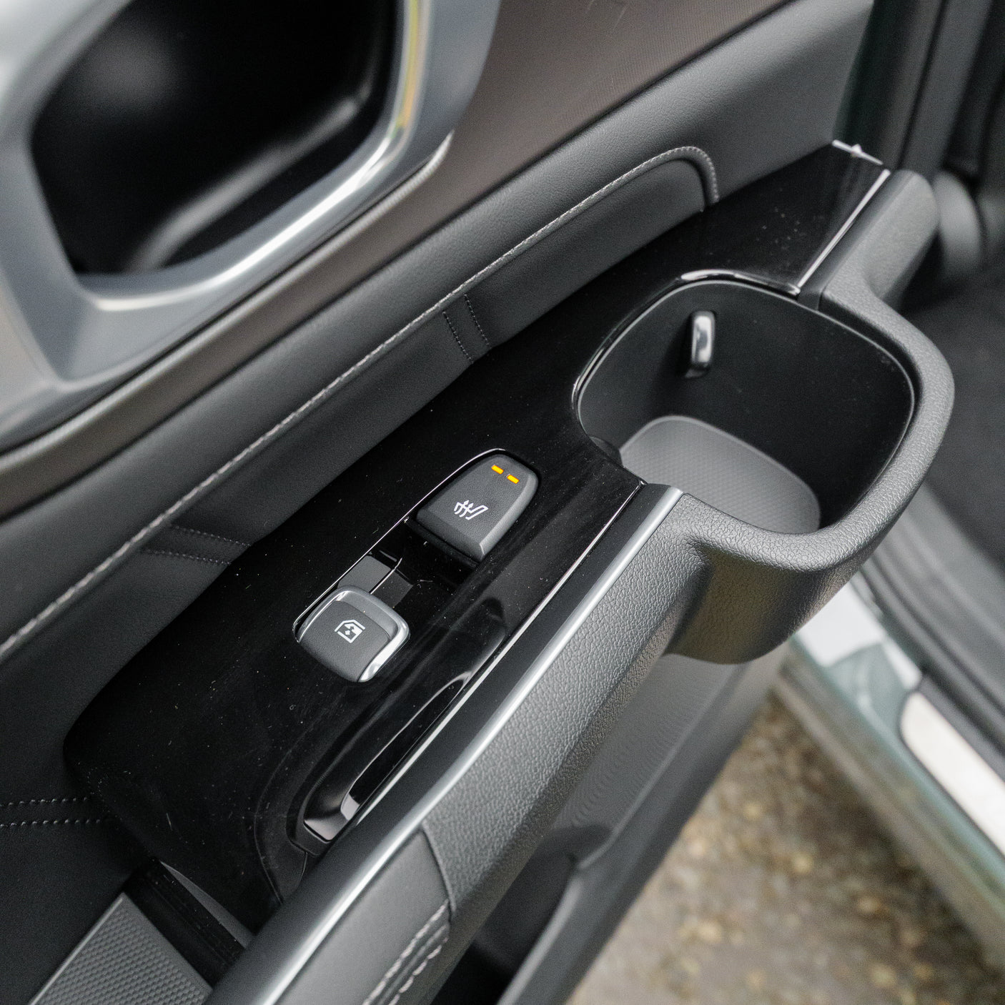 BRAND NEW Automatic 7 seat Kia Sorento 4