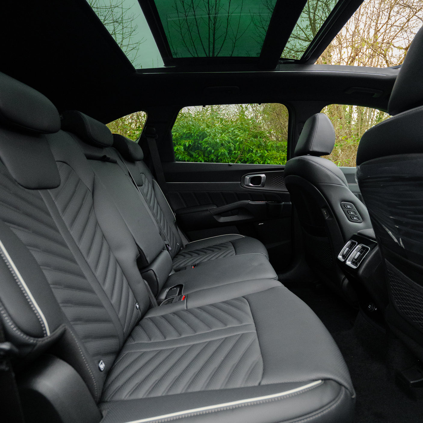 BRAND NEW Automatic 7 seat Kia Sorento 4