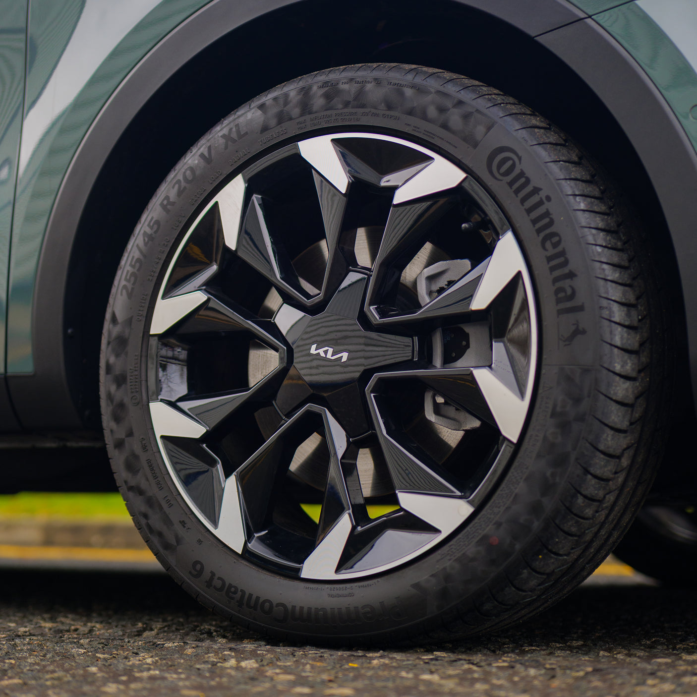 BRAND NEW Automatic 7 seat Kia Sorento 4