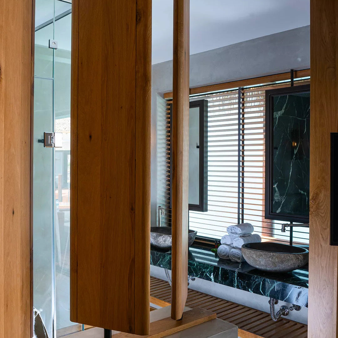 All inclusive 7 Night 5* Stella Island Stay – Overwater Bungalow + Jacuzzi