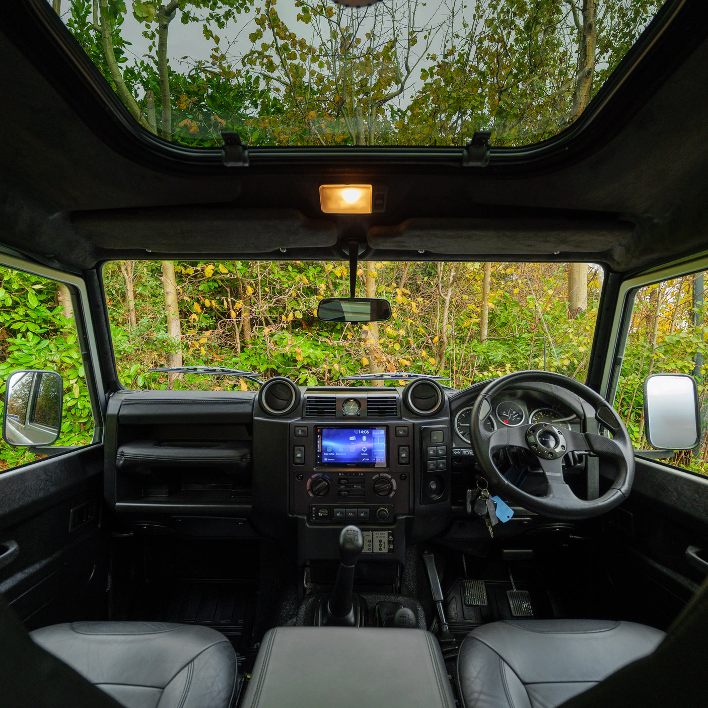 Immaculate 2015 Land Rover Defender XS