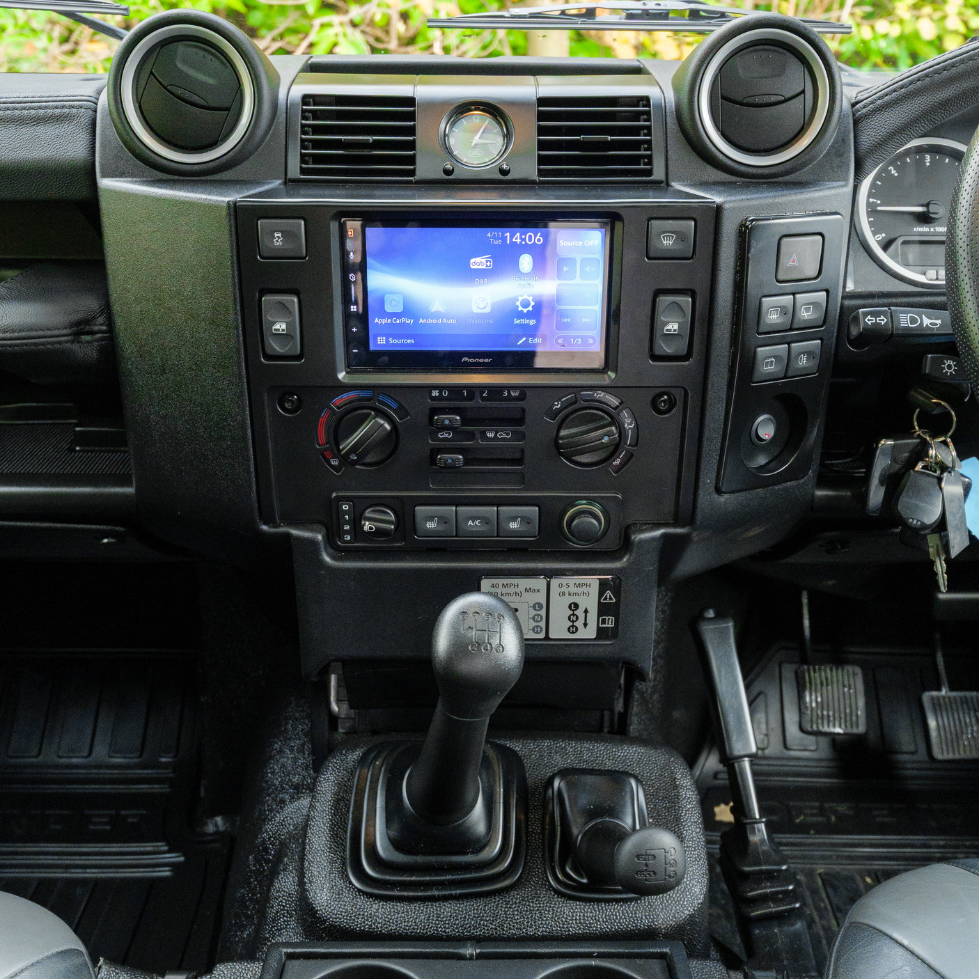 Immaculate 2015 Land Rover Defender XS