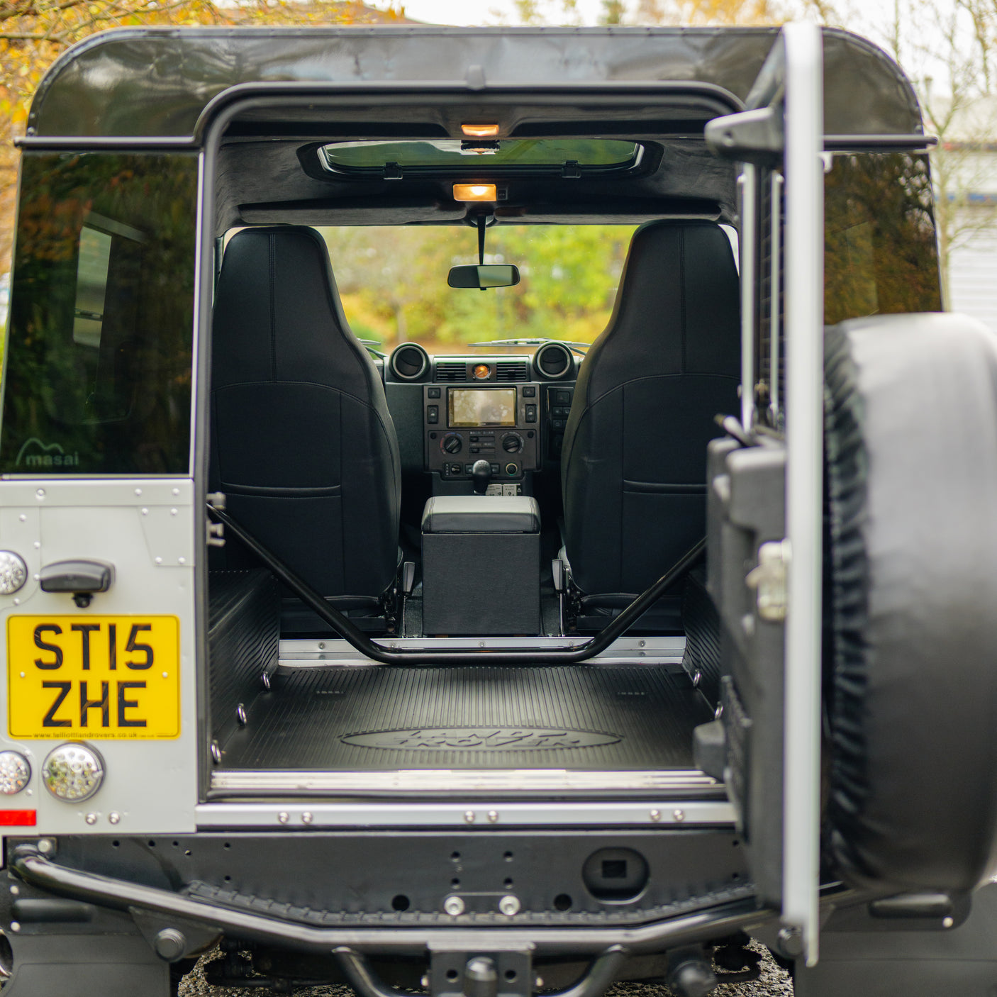 Immaculate 2015 Land Rover Defender XS