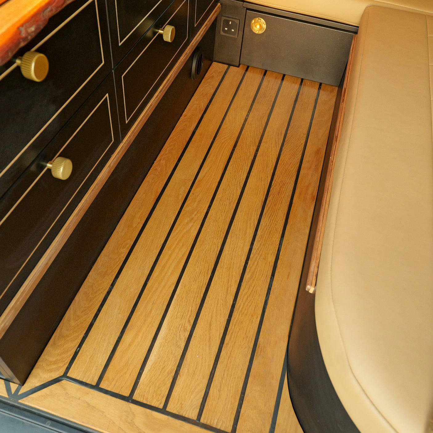 Lisa - Custom Land Rover Defender Campervan