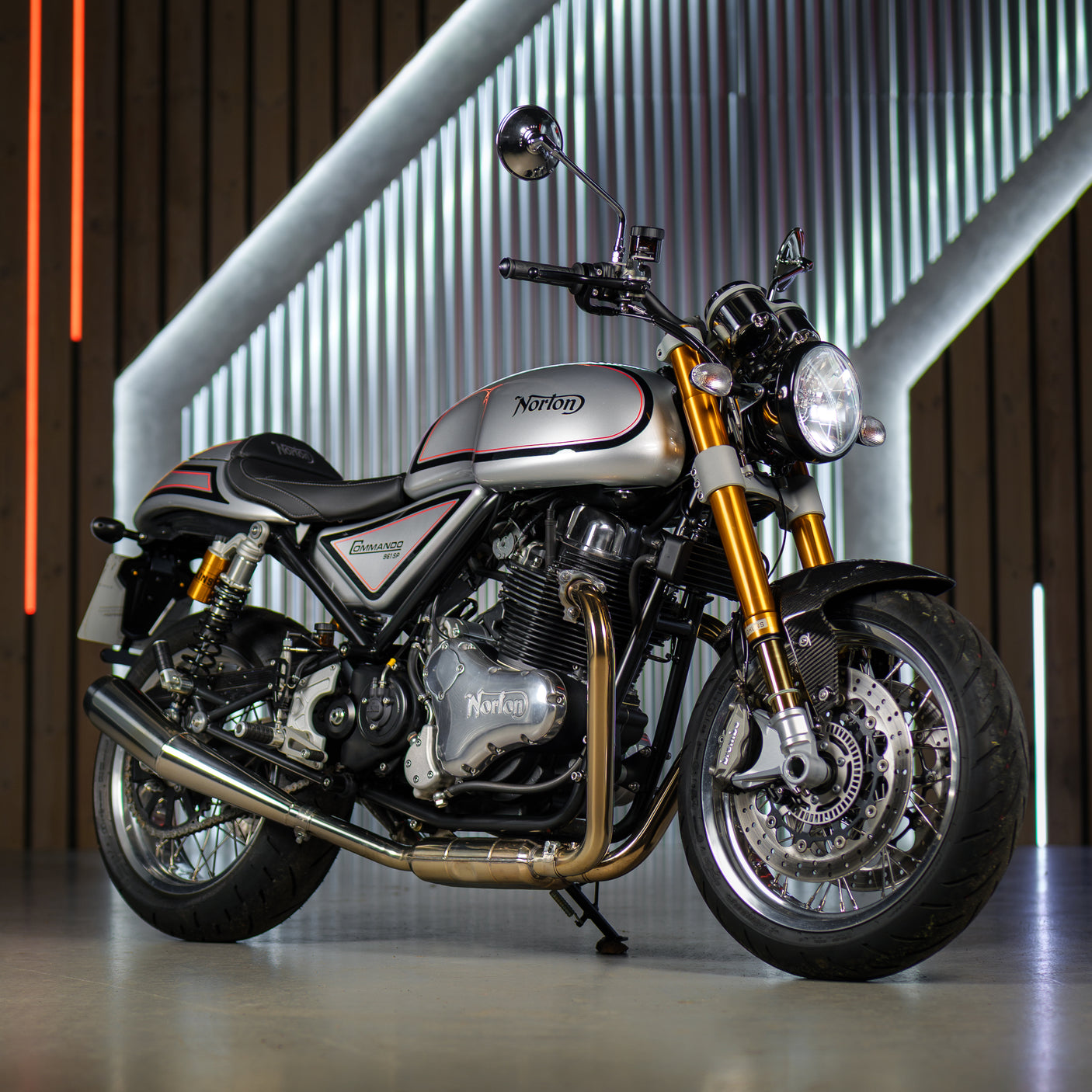 Stunning 2025 Norton Commando 961 SF