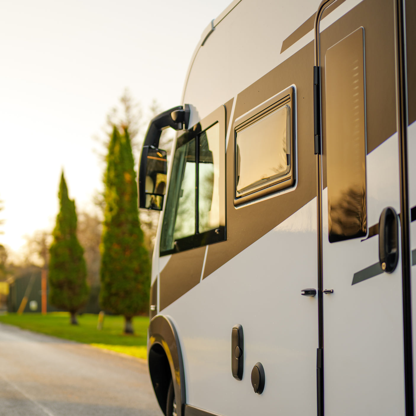 BRAND NEW: 4 berth Automatic Roller Team Pegaso 750