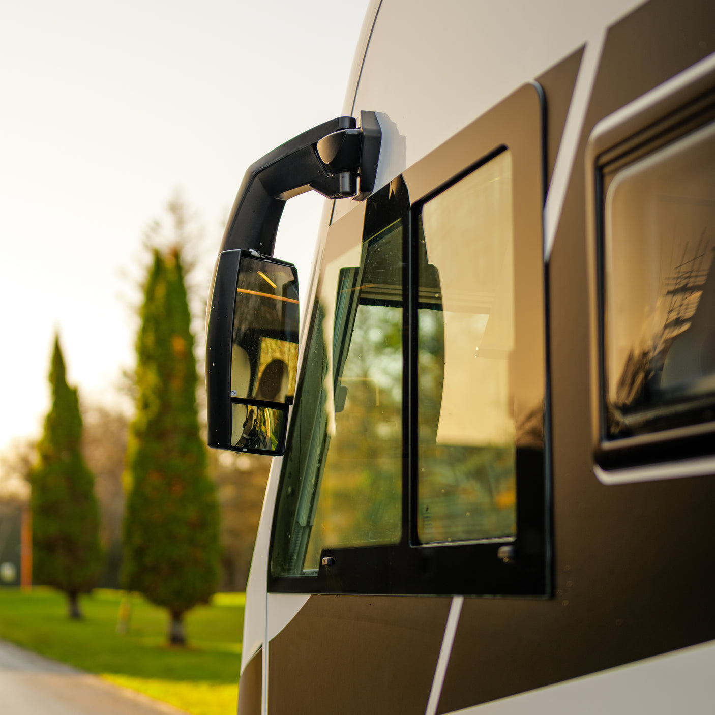 BRAND NEW: 4 berth Automatic Roller Team Pegaso 750