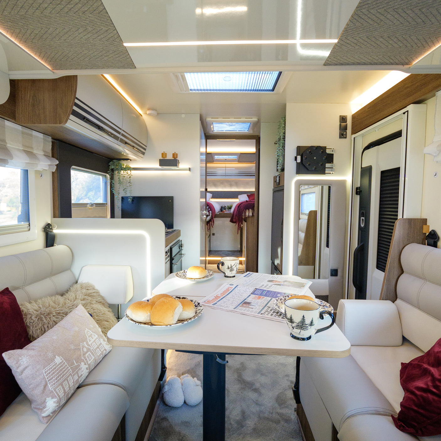 BRAND NEW: 4 berth Automatic Roller Team Pegaso 750