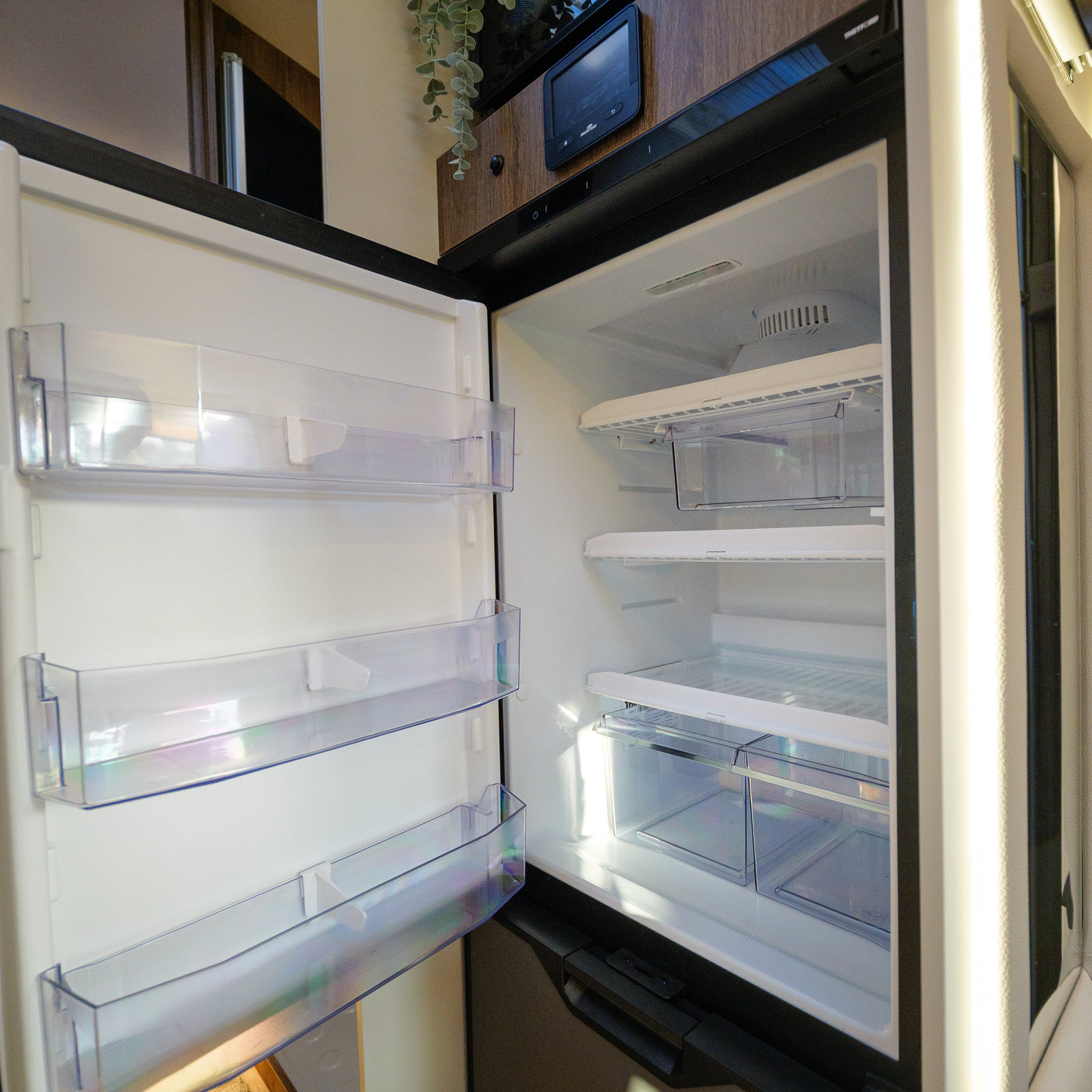 BRAND NEW: 4 berth Automatic Roller Team Pegaso 750