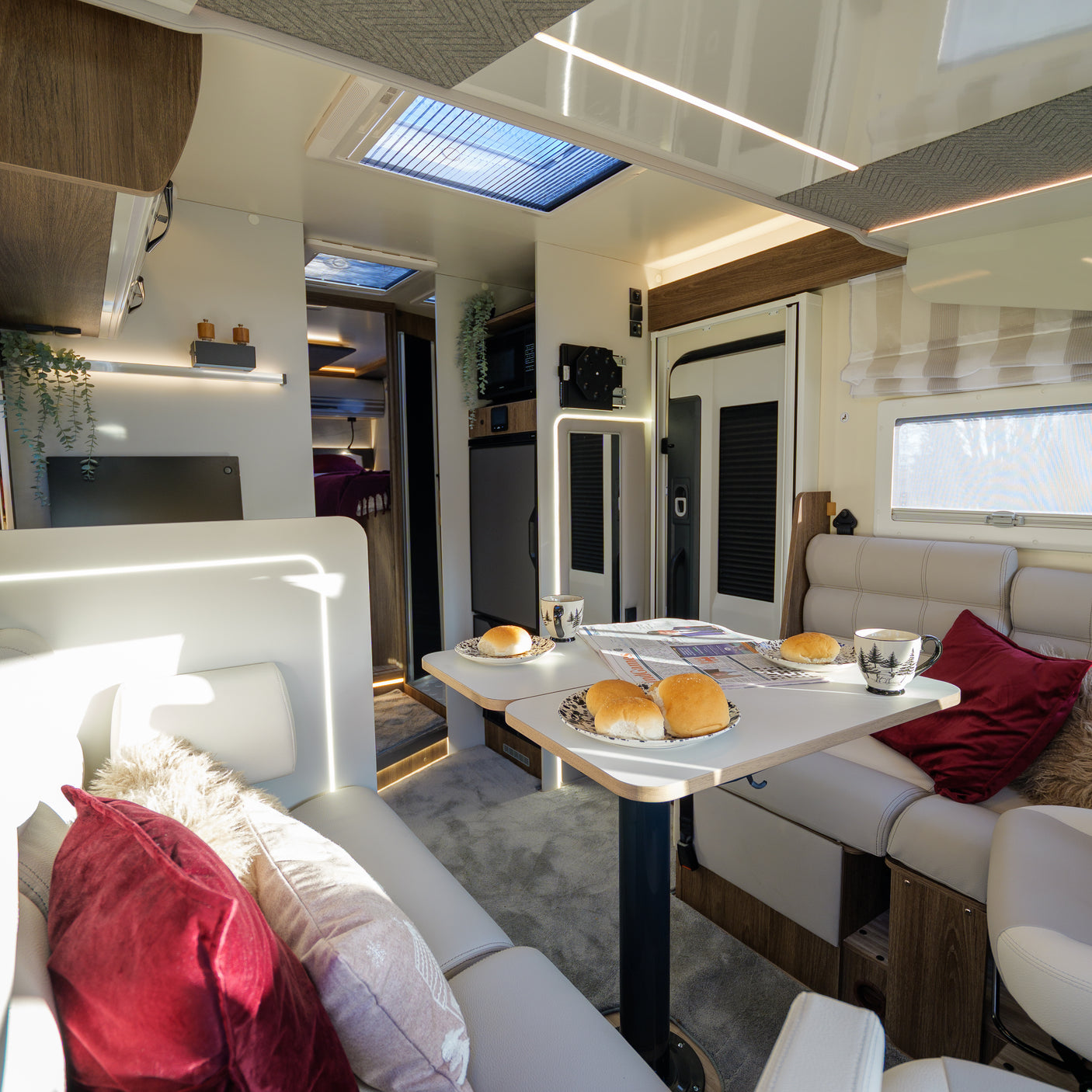 BRAND NEW: 4 berth Automatic Roller Team Pegaso 750