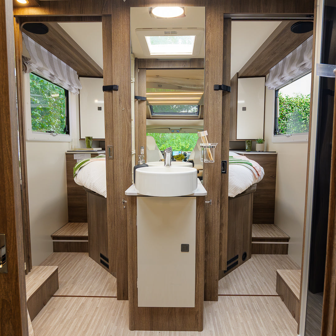 2026 AUTOMATIC Roller Team T-Line 740 4 berth motorhome
