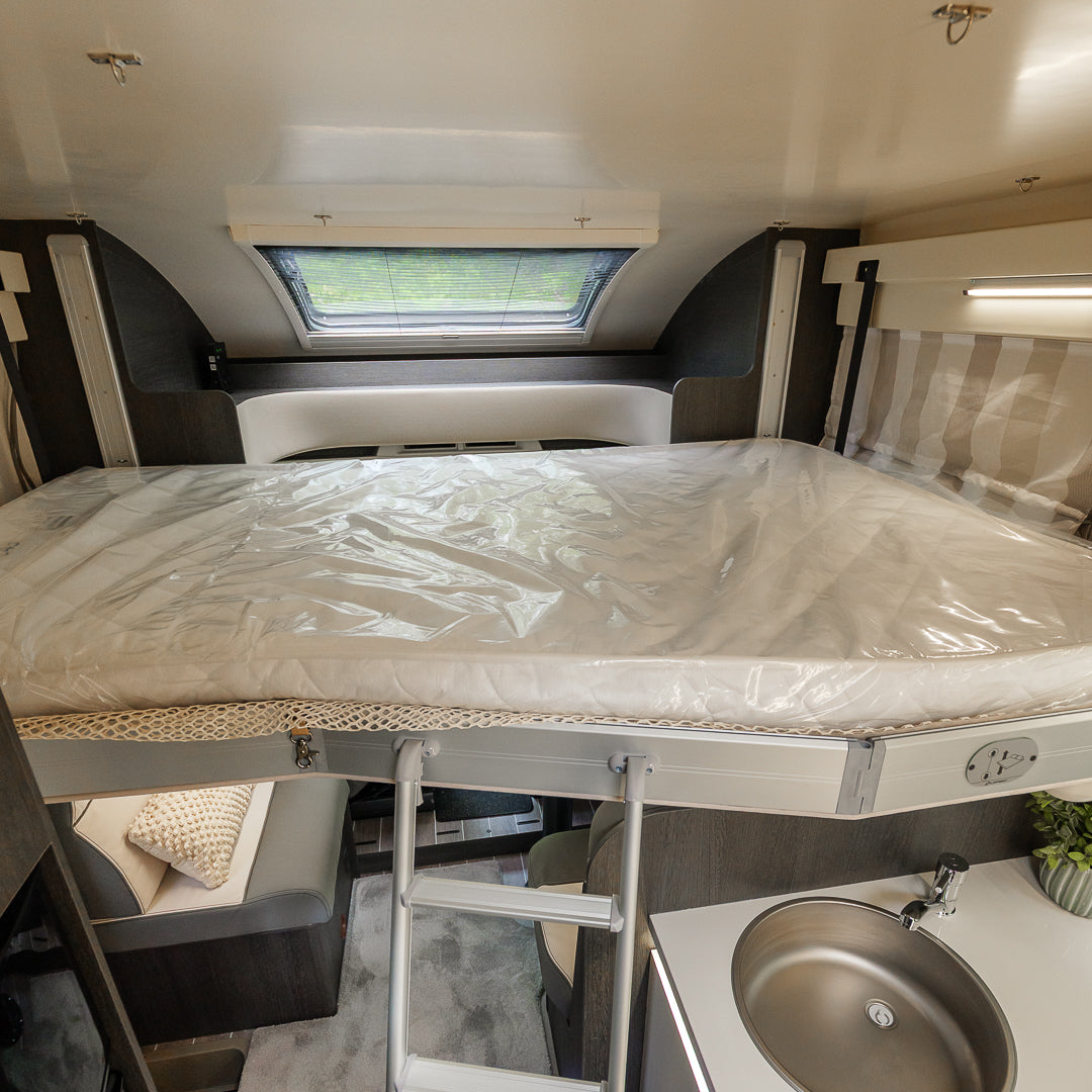 NEW AUTOMATIC Roller Team Zefiro 696 4 berth motorhome