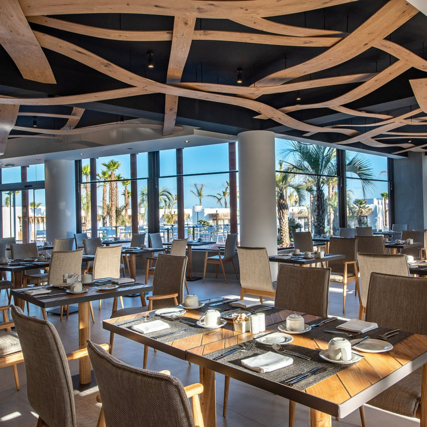 All inclusive 7 Night 5* Stella Island Stay – Overwater Bungalow + Jacuzzi