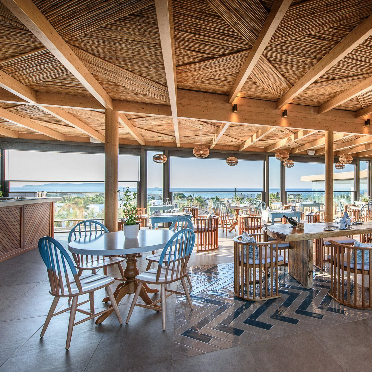 All inclusive 7 Night 5* Stella Island Stay – Overwater Bungalow + Jacuzzi