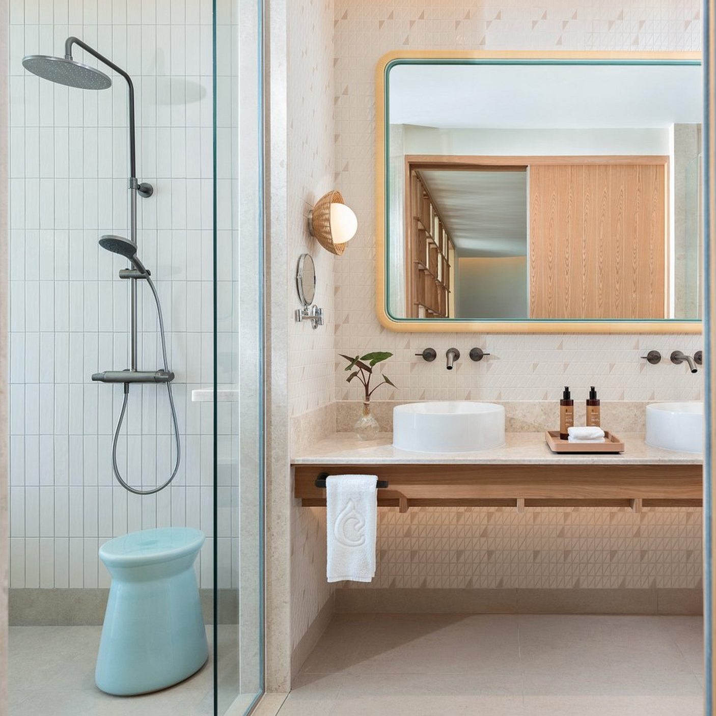 Luxury 10 night Maldives Holiday with Water Villa for 2