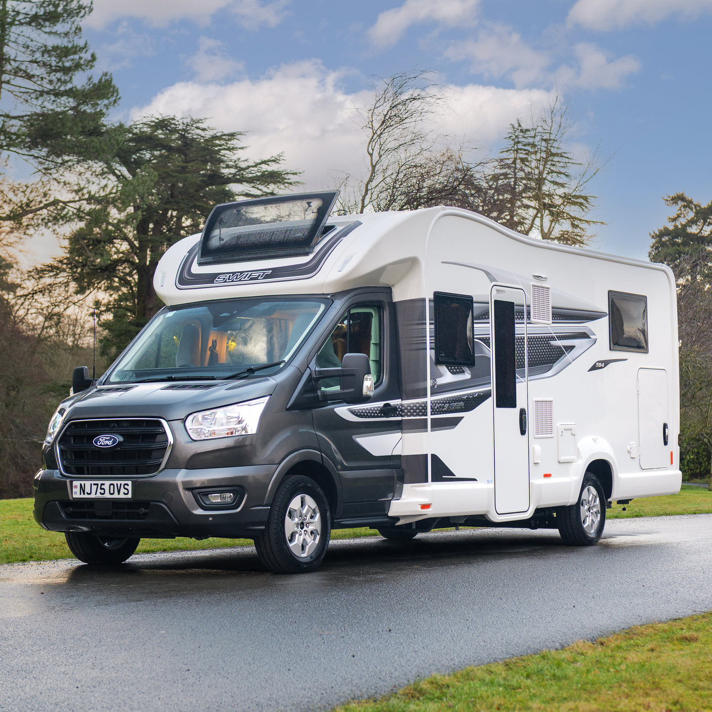 BRAND NEW: 4 berth Swift Voyager 594