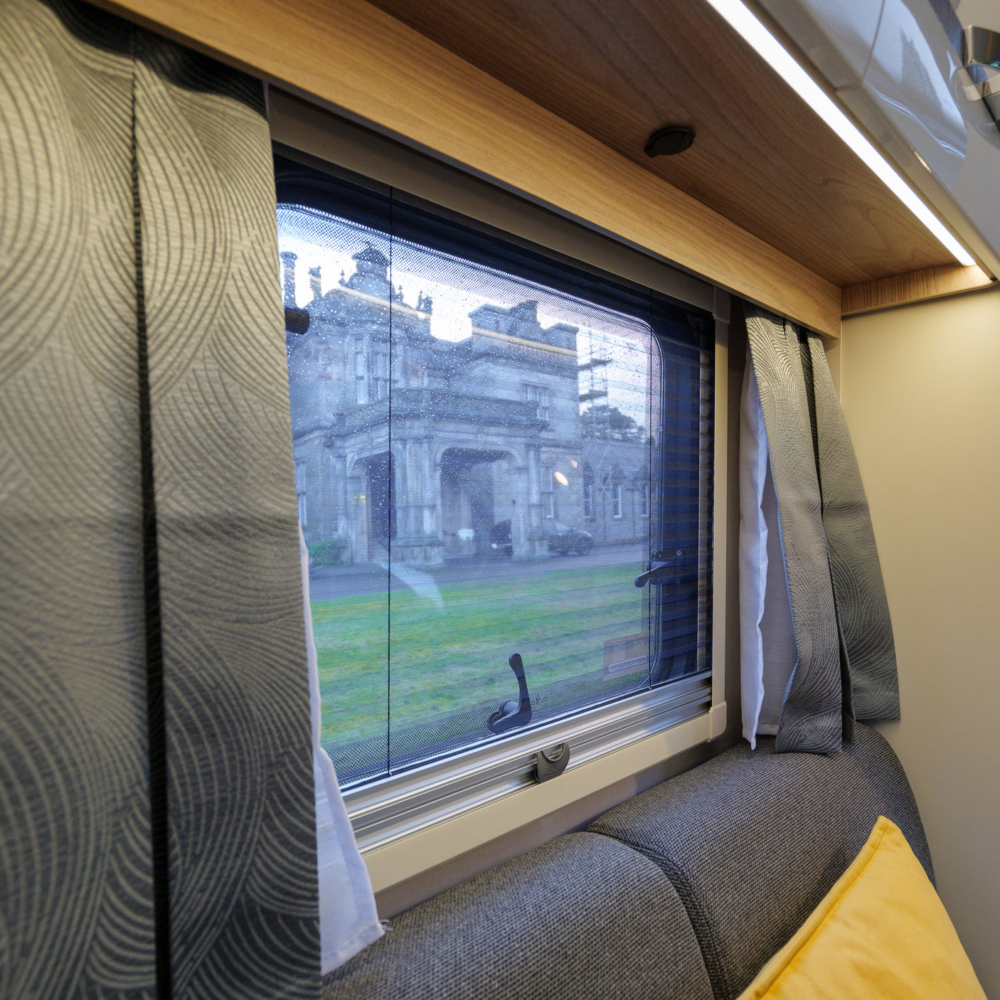 BRAND NEW: 4 berth Swift Voyager 594