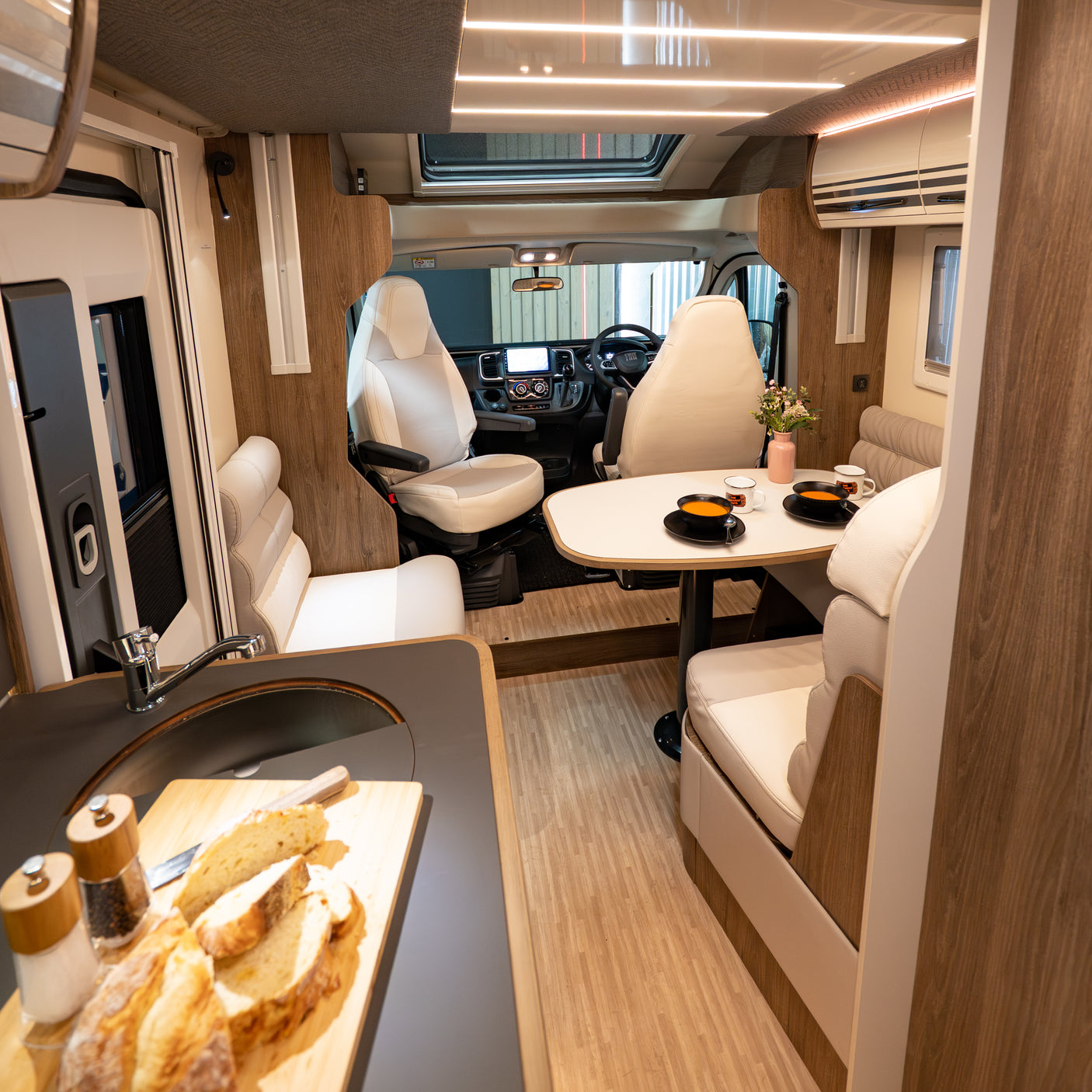 BRAND NEW: 2026 4 berth Automatic Roller Team T-Line 700