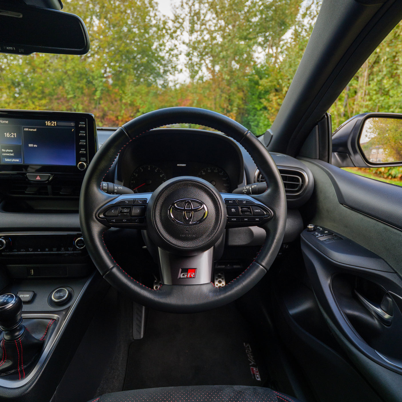 INSANE TOYOTA YARIS GR CIRCUIT