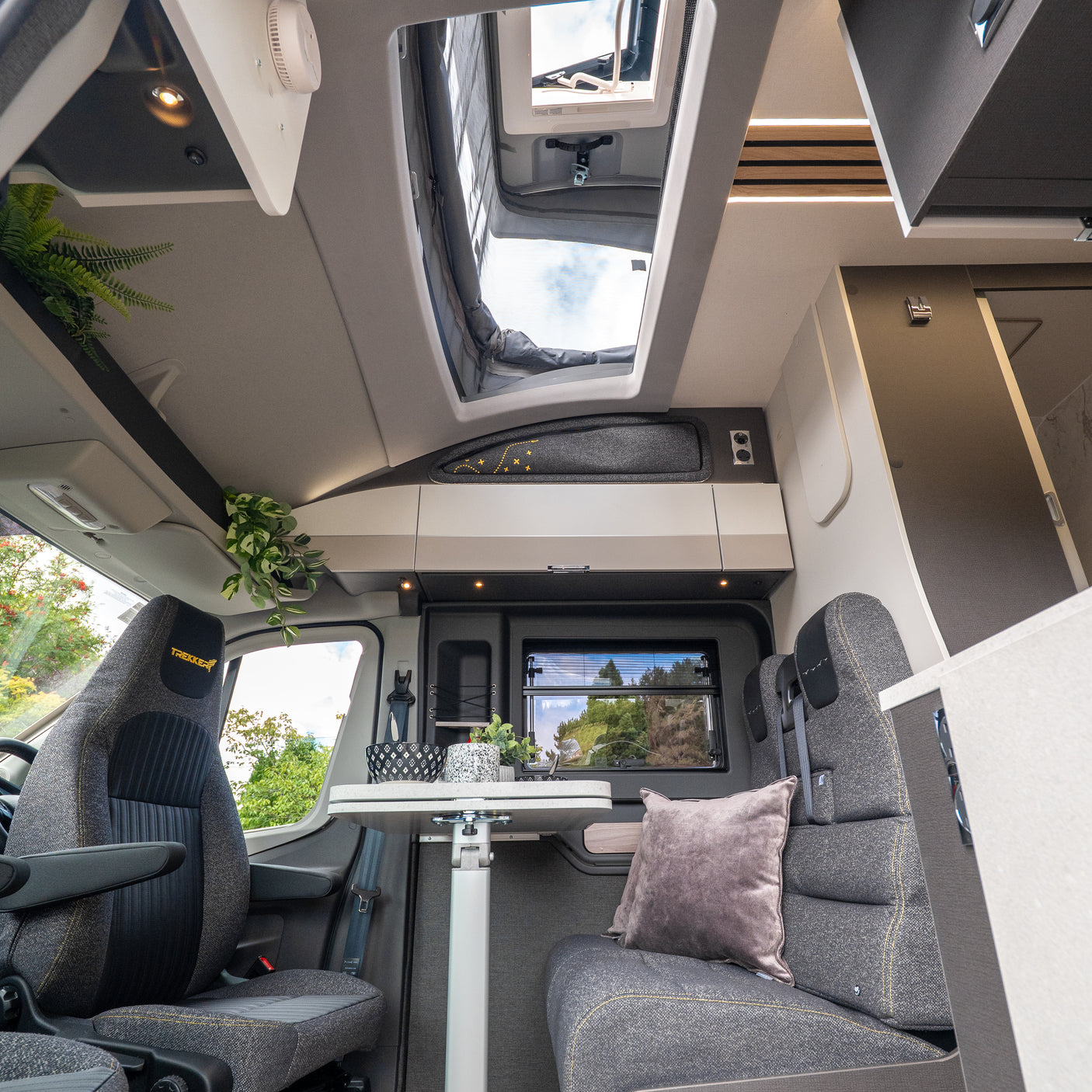 Swift Trekker X + Volvo XC40